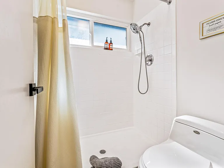 2440 Erin Pl — Photo 26