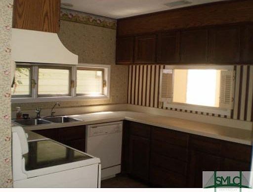 4th image of 26 Fernwood Trail