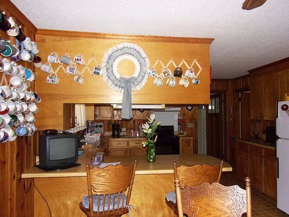 4th image of 2711 Montague Ave Ext