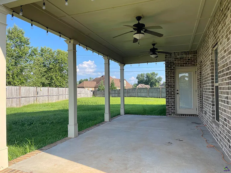 104 Kloe Ct — Photo 7