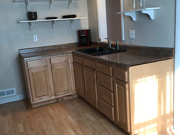 4th image of 66 Keith Dr