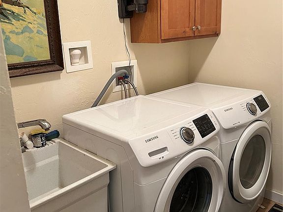 5th image of 439 Fuller Dr #44A