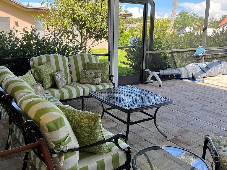 6929 Wittman Dr — Photo 2