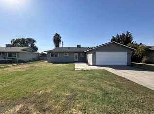 1045 Farmersville Blvd, Farmersville, CA 93223