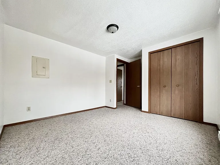 305 Willow St #5 — Photo 8
