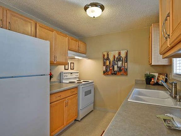 Kitchen with dishwasher