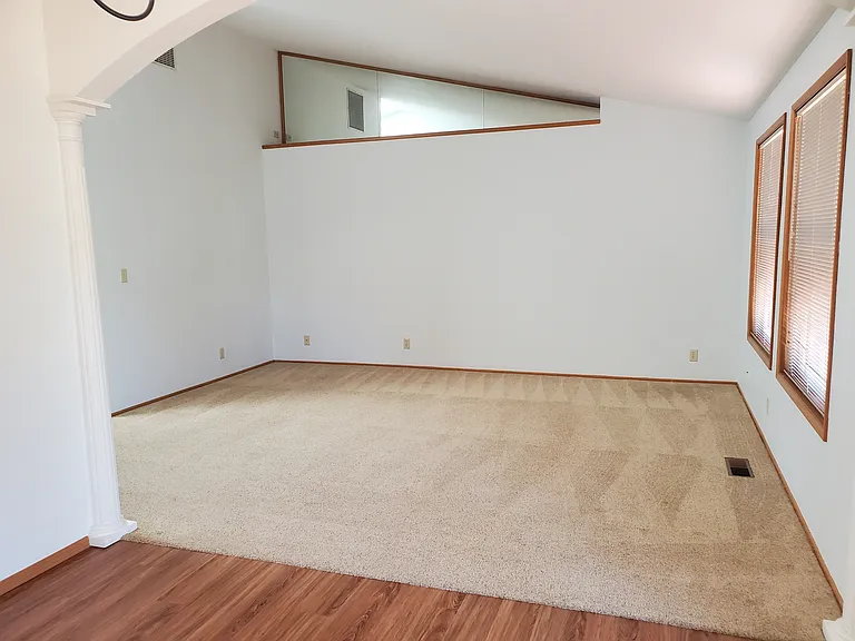 3422 Honeywood St — Photo 8