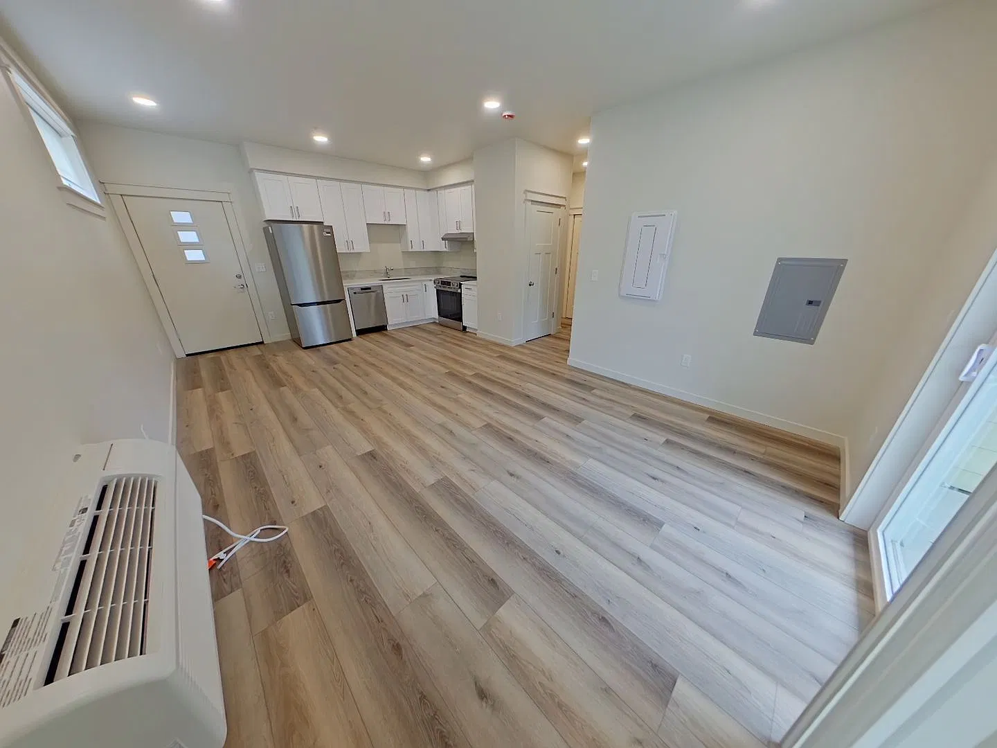 Lincoln Street Apartments — Photo 2