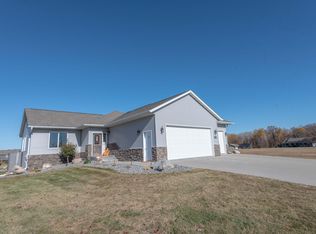 1958 Middle Creek Rd, Detroit Lakes, MN 56501