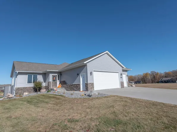 1958 Middle Creek Rd, Detroit Lakes, MN 56501