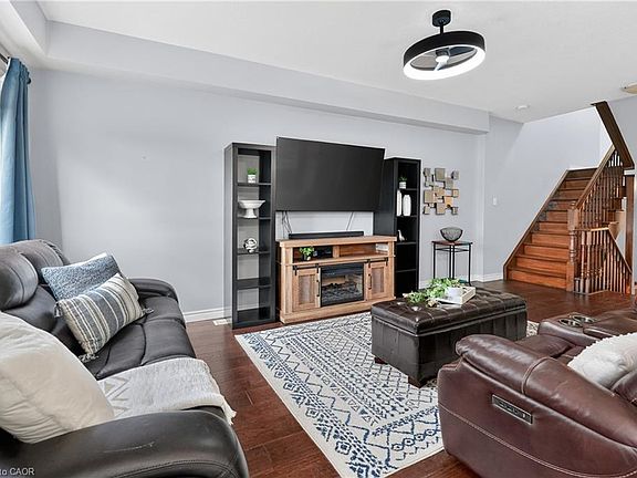 5th image of 8 Lakelawn Rd #11