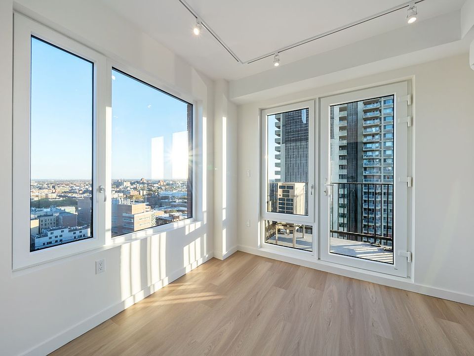 1st image of 931 Carroll St #805