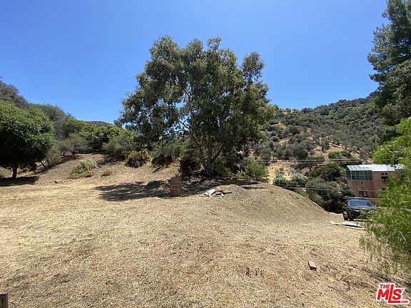 5th image of 1777 Oak Dr