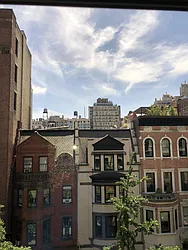 Rented by R New York