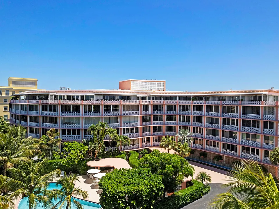 315 S Lake Dr #1A