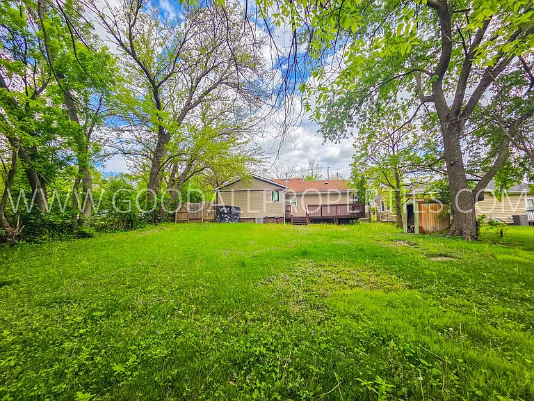5000 SW 8th St — Photo 16