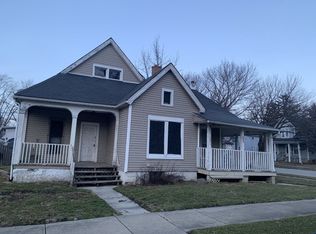 693 S Poplar Ave, Kankakee, IL 60901