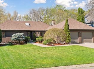 7605 Stonewood Ct, Edina, MN 55439