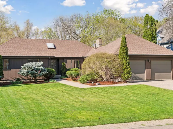 7605 Stonewood Ct, Edina, MN 55439