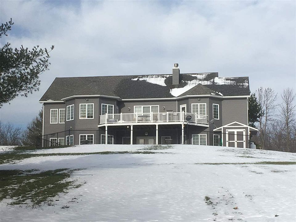 1st image of 3 Green Dr