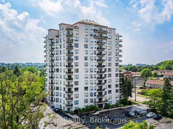 255 Keats Way #403, Waterloo, ON N2L 6N6