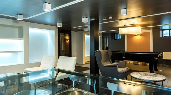 Rented by Nooklyn NYC LLC | media 117