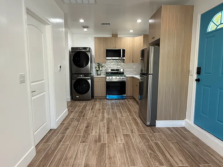 11423 Amigo Ave — Photo 8