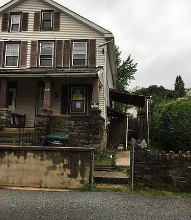 2nd image of 728 Olive St