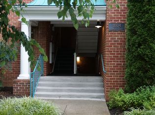 11804 Breton Ct APT 1A, Reston, VA 20191
