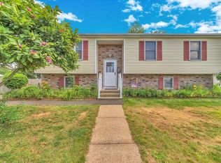 53 Moore St, Springfield, MA 01107
