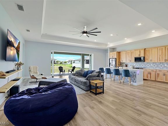 5th image of 1017 NW 38th Pl