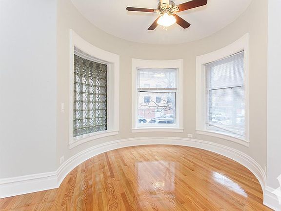 3rd image of 847 W Wellington Ave #2F5