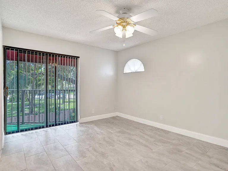 4260 Village Dr #D — Photo 23