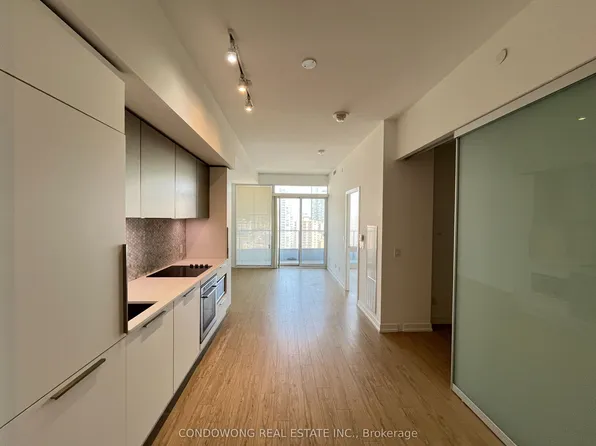 85 Wood St, Toronto, ON