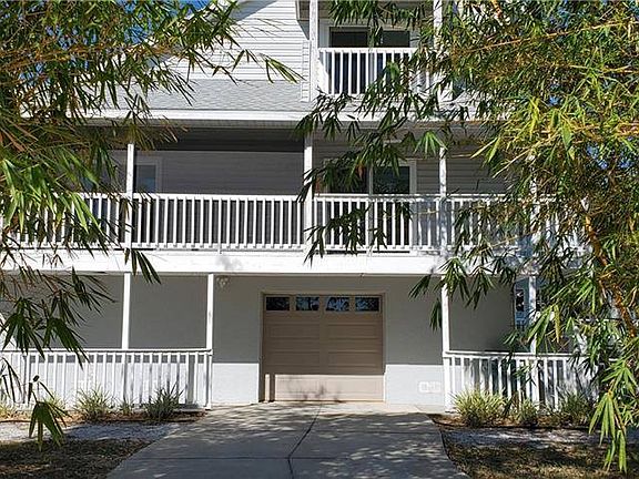 3rd image of 545 Curtis Blvd