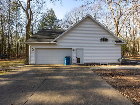 19270 Seneca Ave, Big Rapids, MI 49307