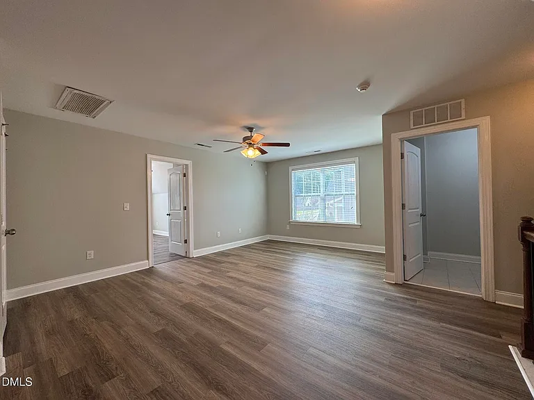 528 Walker Ranch Dr — Photo 18