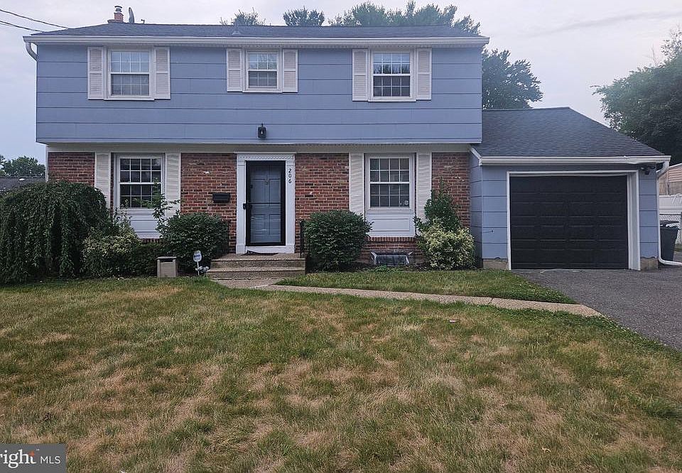 1st image of 206 Stevenson Ave