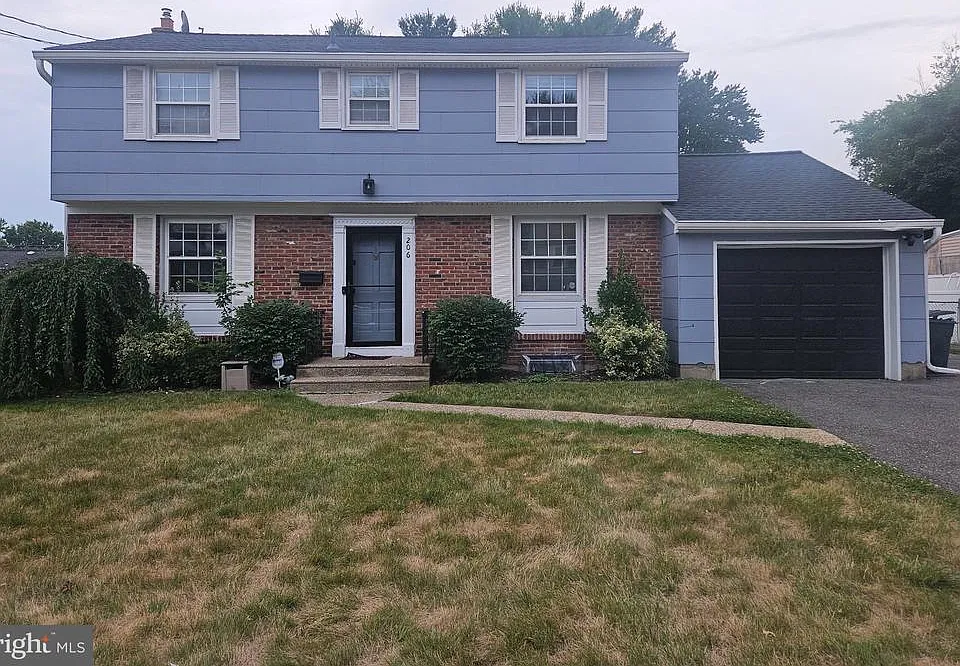 206 Stevenson Ave
