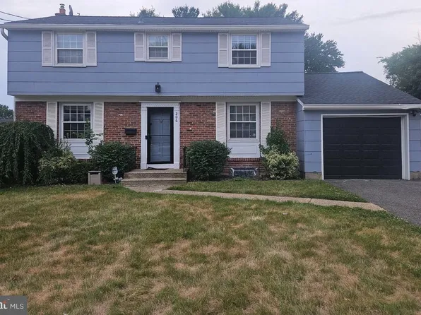 206 Stevenson Ave, Edgewater Park, NJ 08010