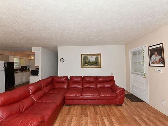 4th image of 2634 Linnwood Dr SE