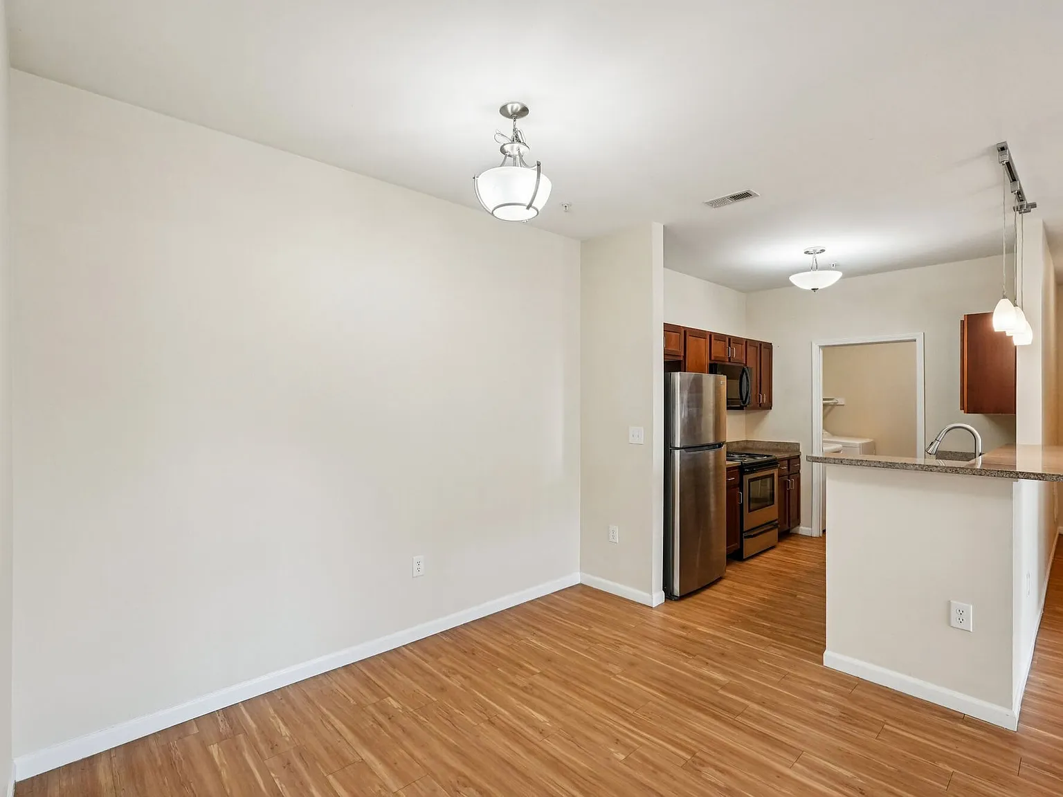 The Enclave Apartments — Photo 4