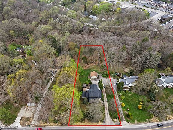 5th image of 3376 Darrow Rd