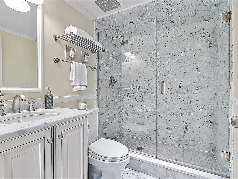 48 Commonwealth Ave #1B — Photo 16