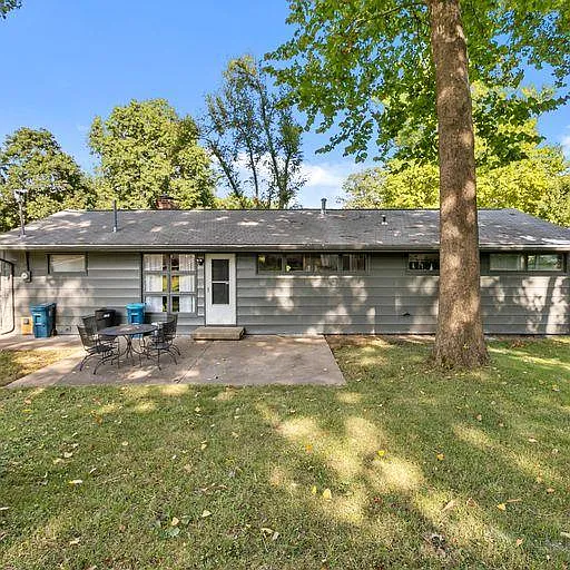 7916 Maple St — Photo 20