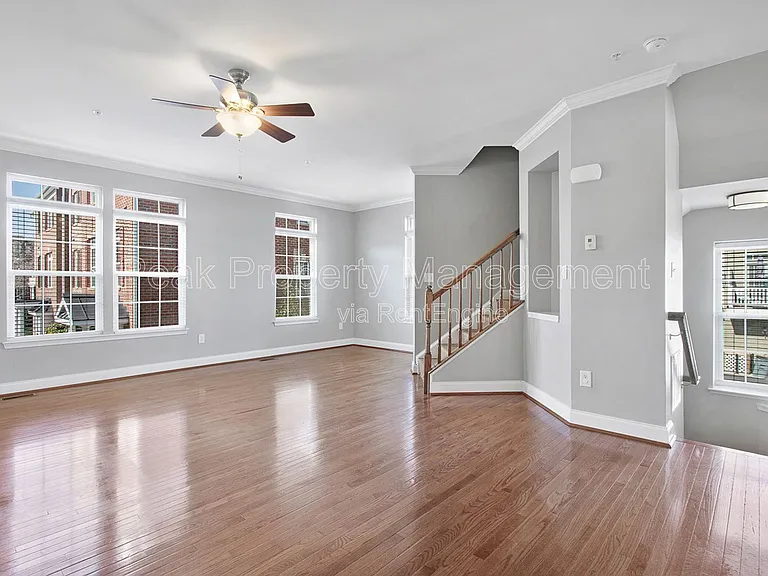 3823 Maher Mnr — Photo 12