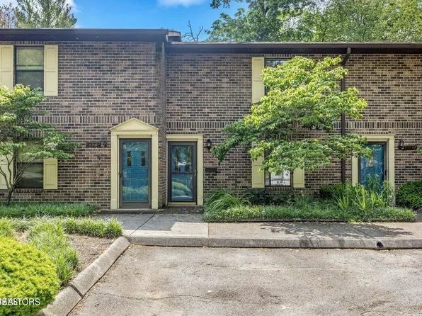 1325 Francis Station Dr, Knoxville, TN 37909