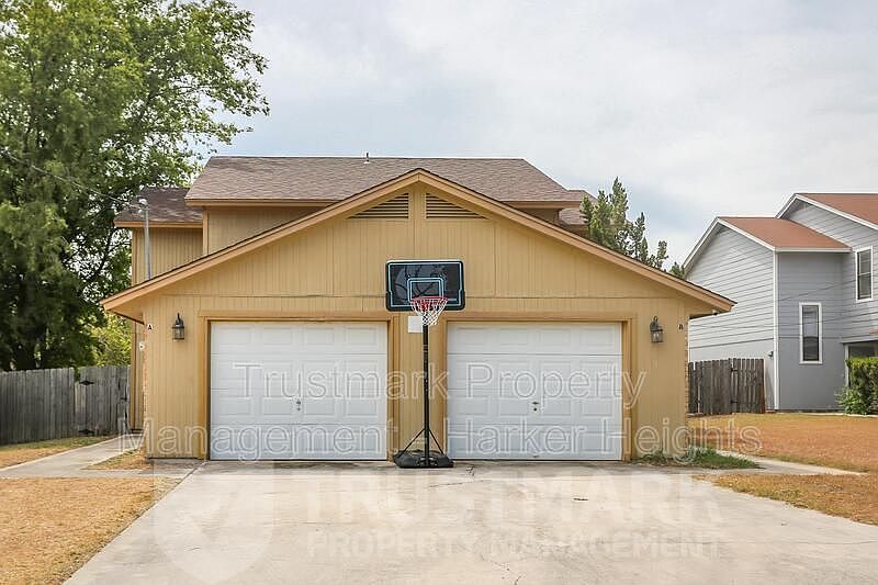 1st image of 4506A Lago Cir