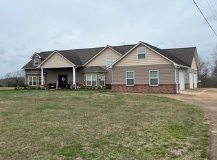 3100 Old McKenzie Hwy, Henry, TN 38231