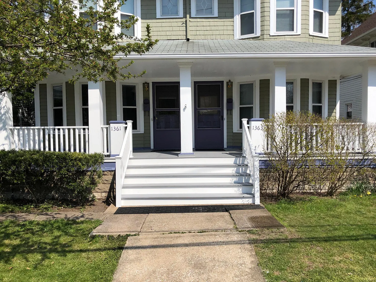 1361 Park Row — Photo 1